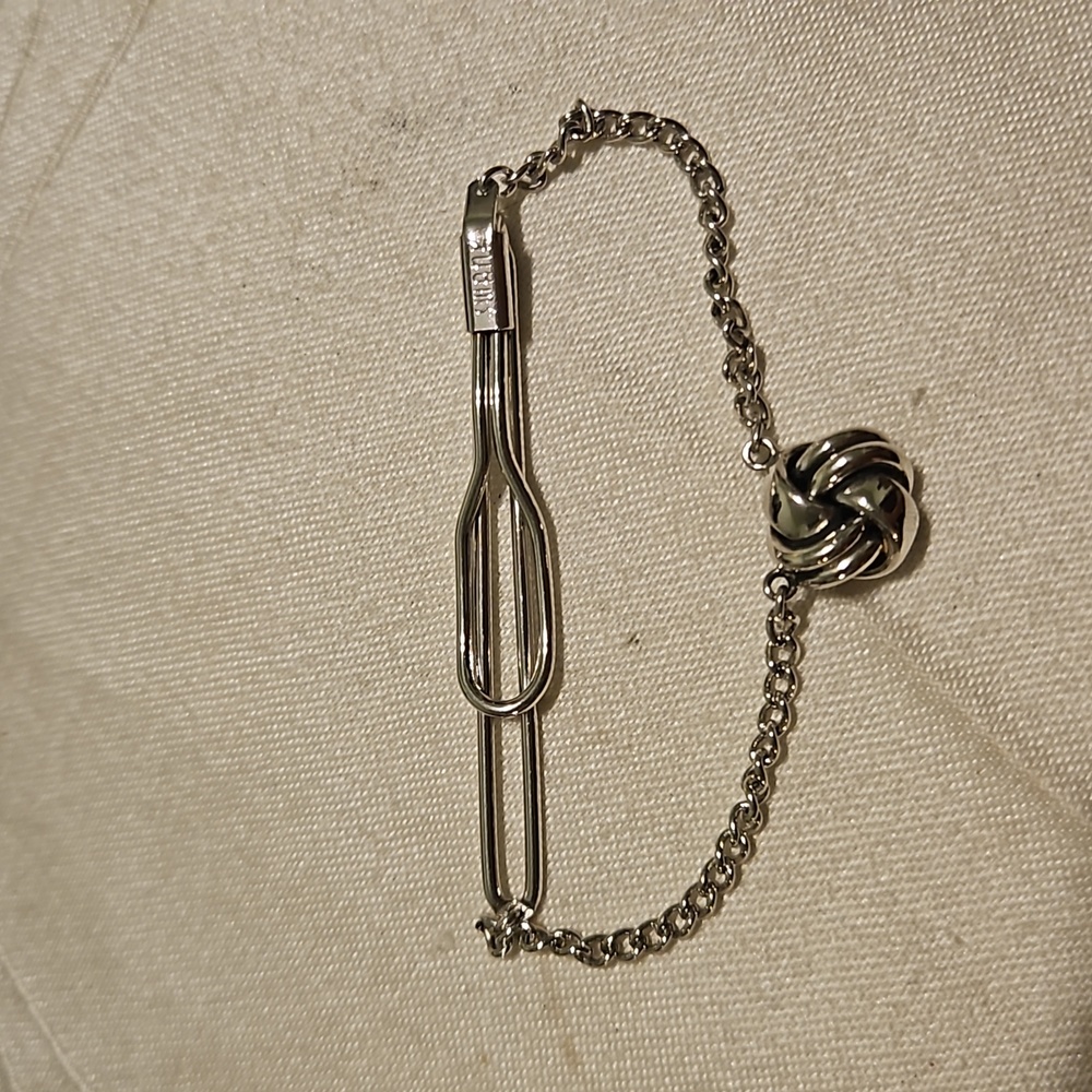 Vintage Swank Infinity Knot Silver Tone Tie Bar Clip